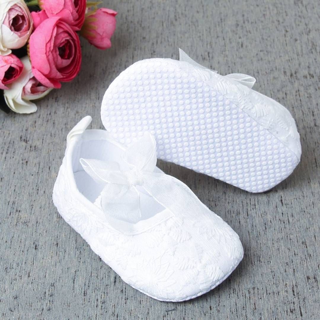 Round Toed Schiffli Embroidered Lace Tieup Anti-skid Pre-Walker Shoes - White/Pink low cost/sasta/best quality www.flybuy.in